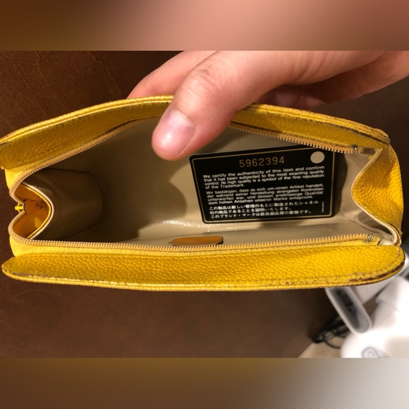 Chanel Yellow Caviar Timeless CC Zip Pouch - Rare - Picture 6 of 16